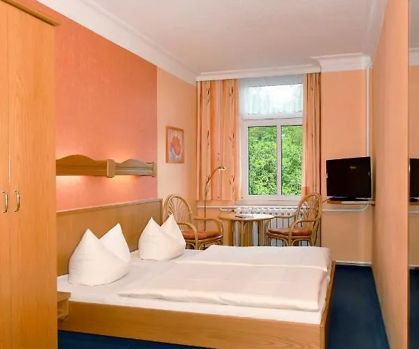 מלון Panoramahotel Wolfsberg באד שאנדאו