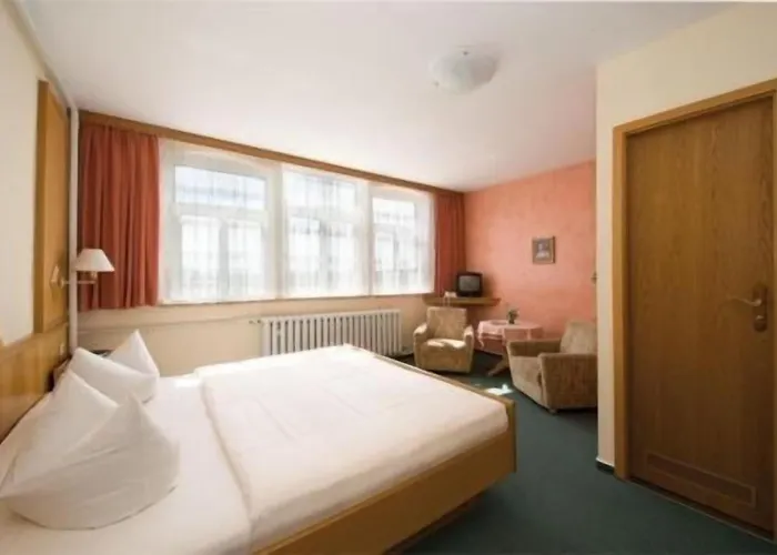 Panoramahotel Wolfsberg מלון באד שאנדאו